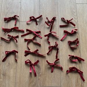 🎀Set of Red Velvet Hair Bows (18)